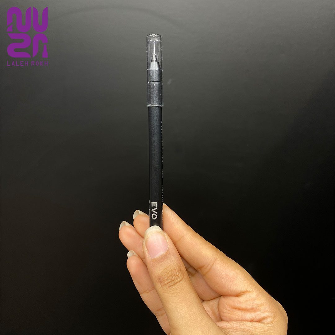 Evo Eyeliner Carbon Black No-110 مداد چشم مشکی کربن شمعی اوو شماره 110 | Evo Eyeliner Carbon Black No-110 - تصویر 1